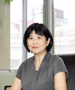 Sekine Chizu　博士（工学）、修士（経営管理）（SEKINE CHIZU, PhD, MBA）
